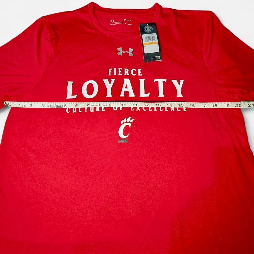 Red Under Armour University of Cincinnati T-shirt SIZE ADULT SMALL - NWT - Picture 4 of 6